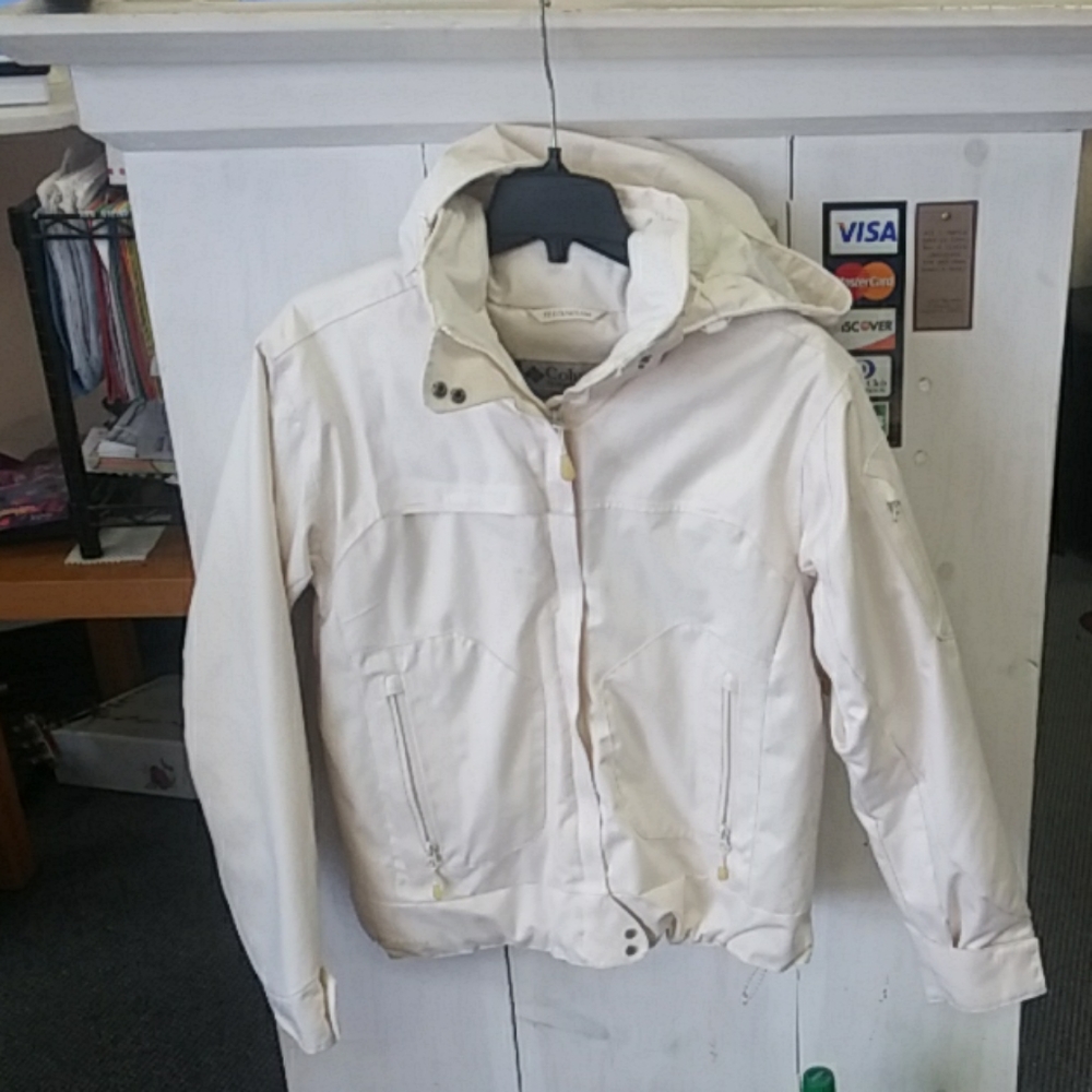 Ski/snowboarding coat